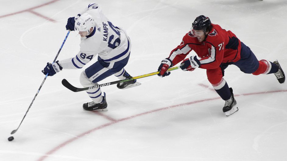 Кленовите листа нанесоха на Вашингтон шеста поредна домакинска загуба