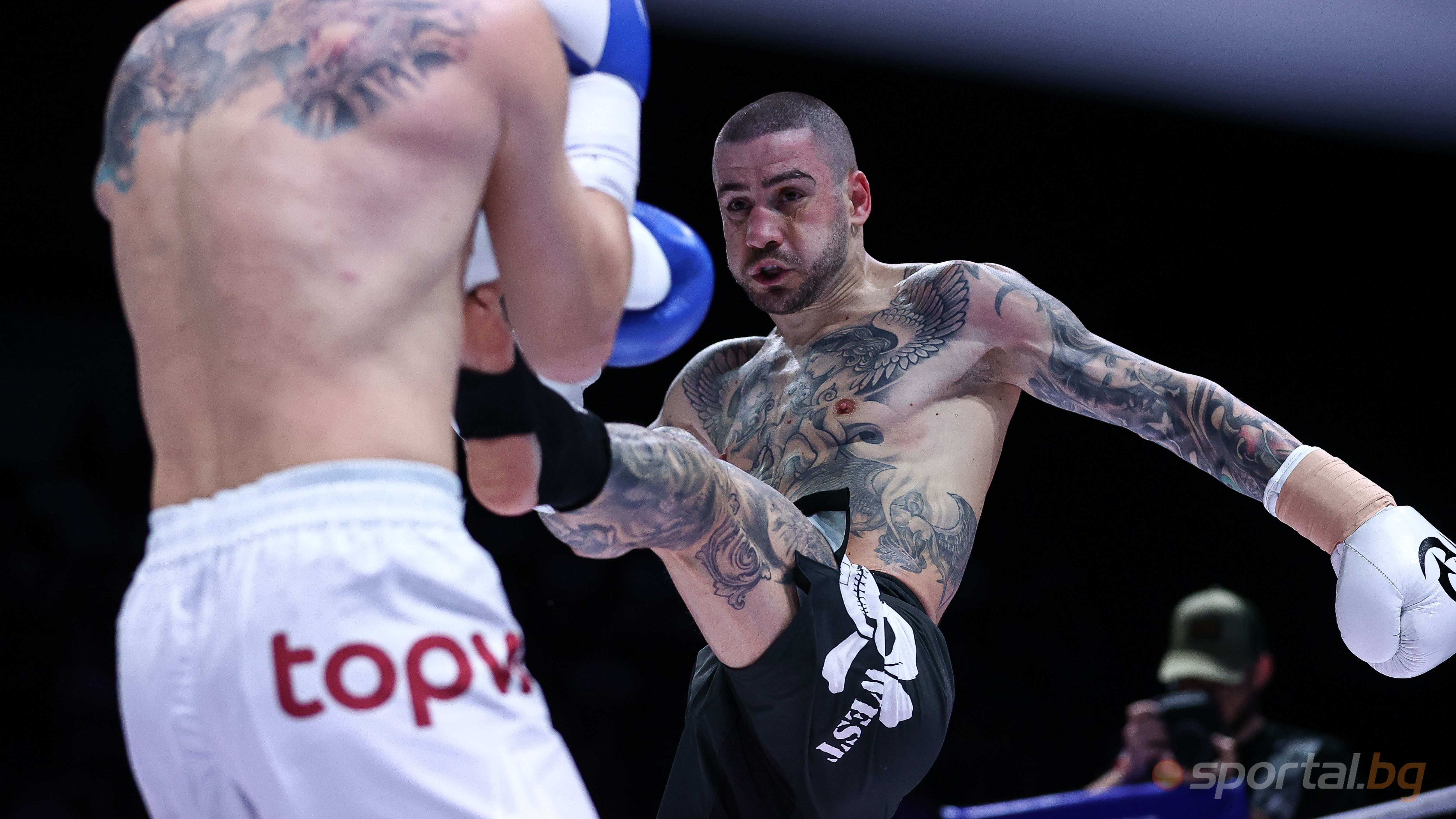 Победоносно завръщане за Симеон Наковски на MAX FIGHT 60