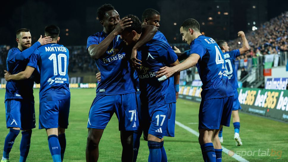 Левски възкръсна срещу Локомотив (София)! "Сините" с ужасяващи грешки в защита