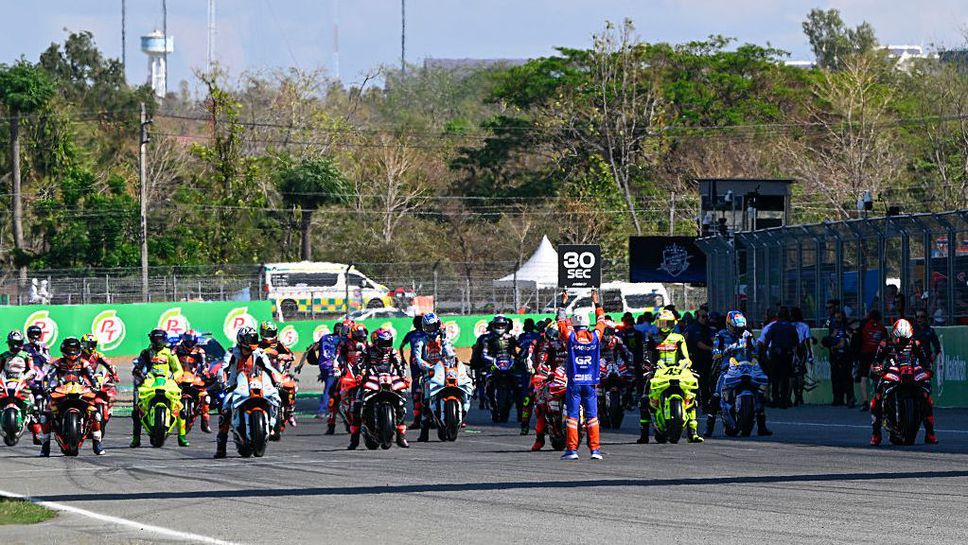 Пилотите от MotoGP не знаят как ще си тръгнат от Тайланд