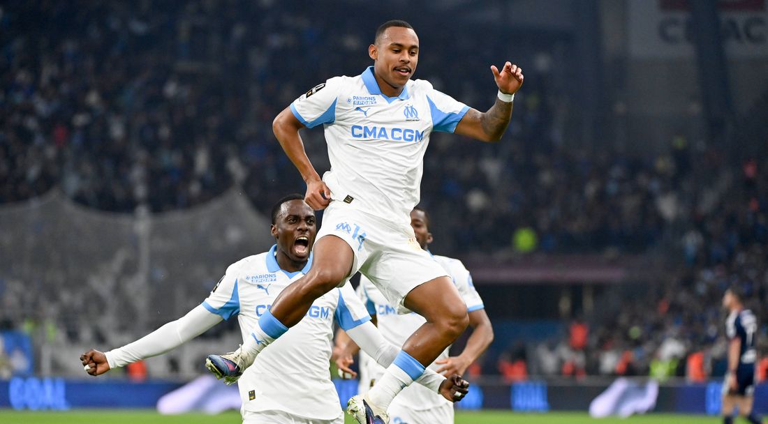 Марсилия нокаутира Лион с късен гол в страхотно дерби на "Велодром"