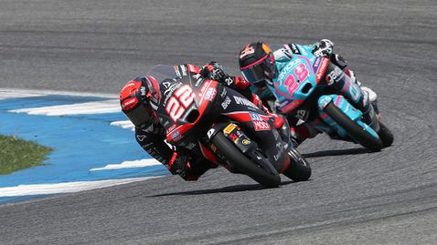 3 хилядни от секундата определиха победителя в Moto3 в Тайланд