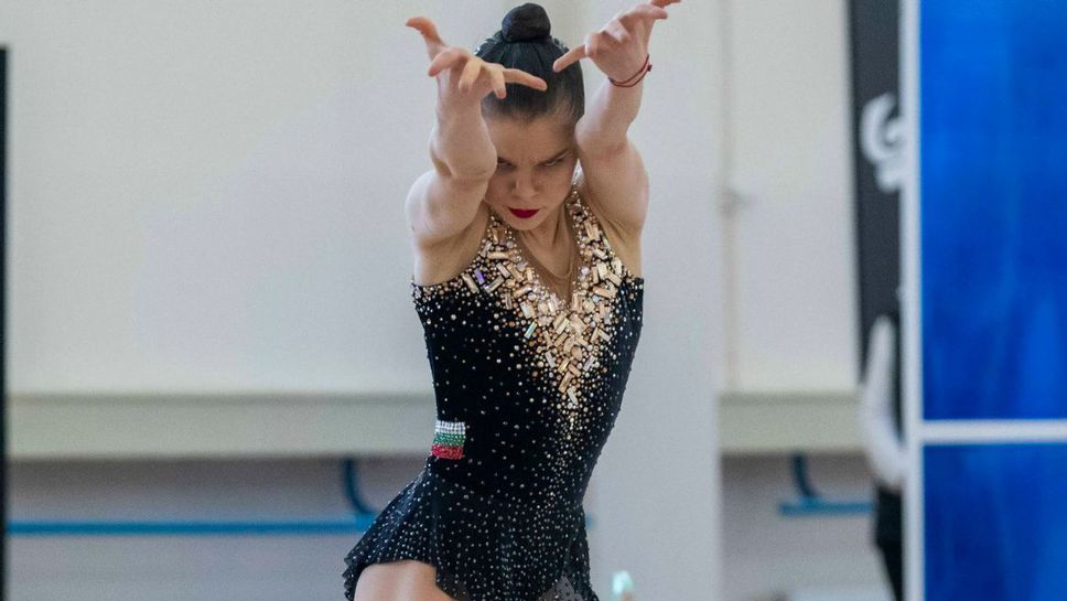 Дара Стоянова завоюва сребро на финала на обръч в Тарту