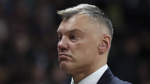 Шарунас Ясикевичус и играчи от Евролигата блокирани в Дубай