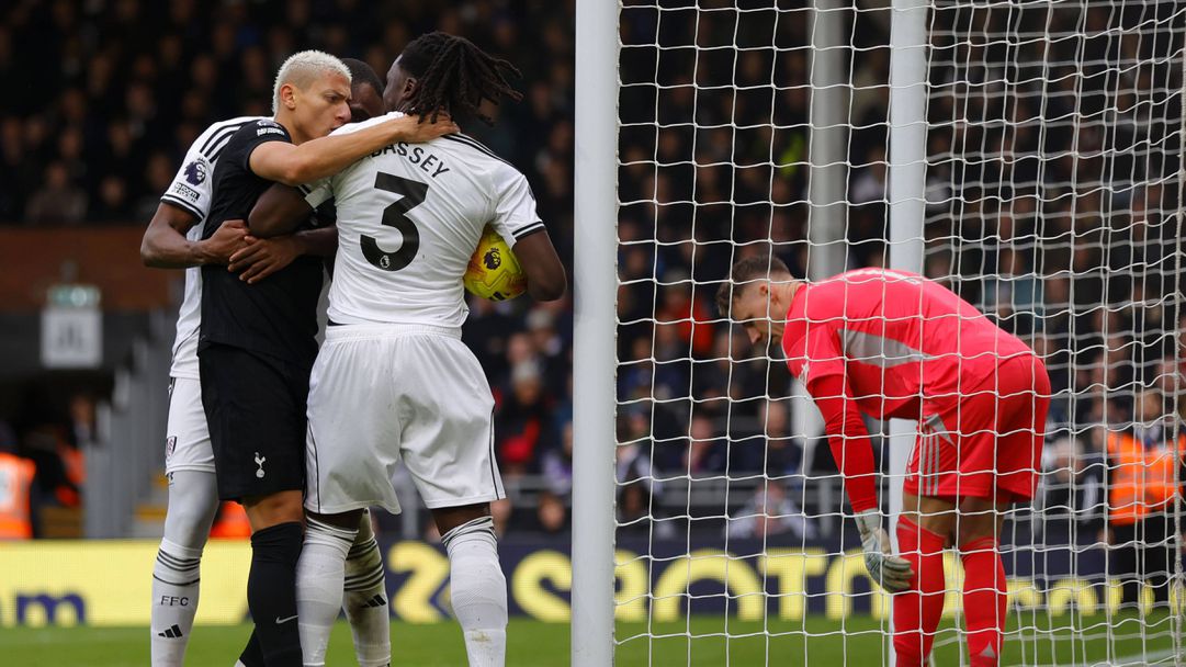 Пропадането на Тотнъм продължава