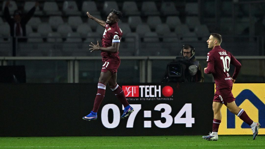 Торино показа различно лице в дебюта на новия си треньор