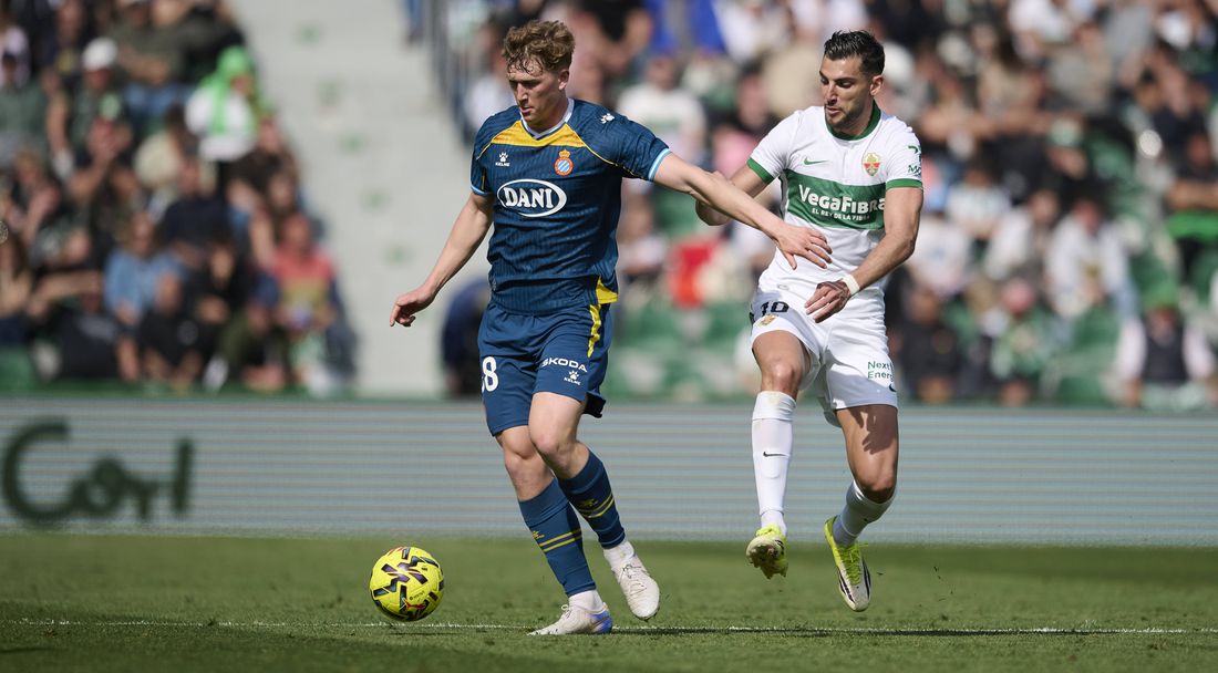 Елче и Еспаньол продължиха негативните си серии, расистки скандал прекъсна срещата