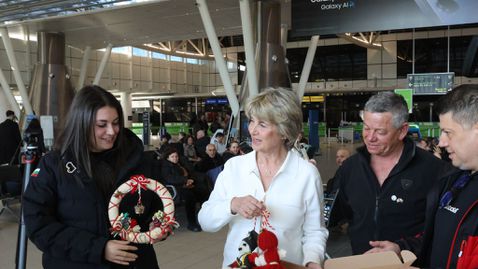 Весела Лечева изпрати с мартеница и икона участничката ни в Паралимпийските игри Стела Янчовичина