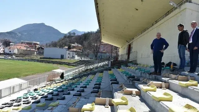 Стадион "Шипка" в Асеновград вече има 850 седалки