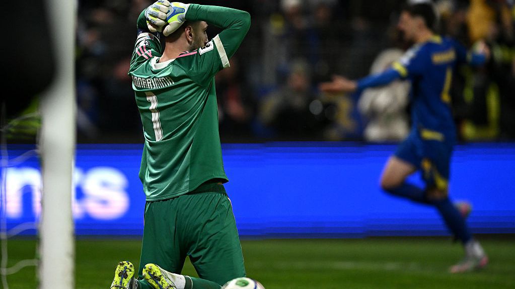 "Впечатляващ упадък“, "Най-ниската точка в историята", "Спортна трагедия" - още унищожителни заглавия от италианската преса