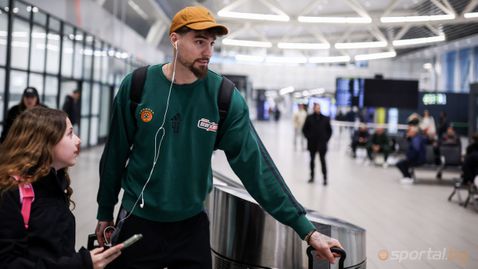 Панатинайкос пристигна в София с гръцка музикална звезда