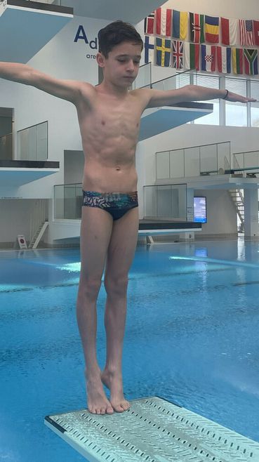 Крис Йорданов спечели два златни медала на турнир по скокове във вода в Норвегия