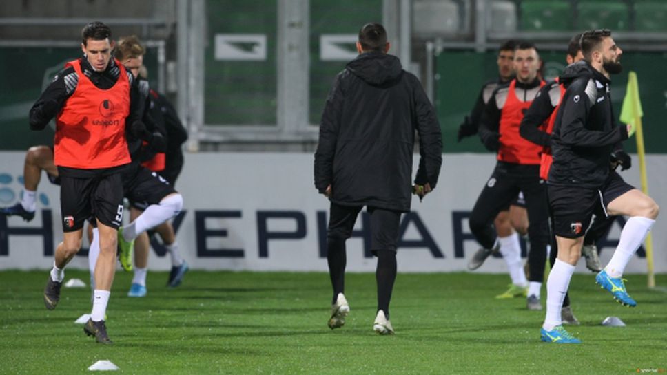 "Смърфовете" подновяват тренировки във вторник