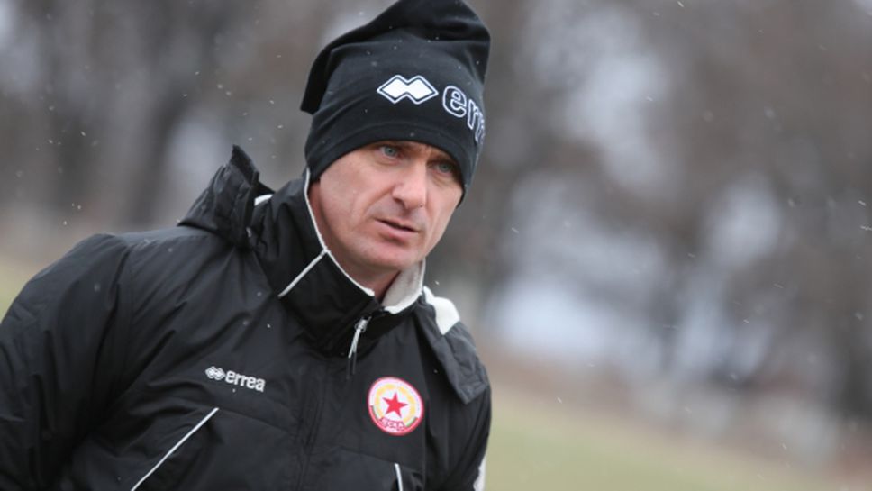 Юруков: Търсим само още един играч (видео)