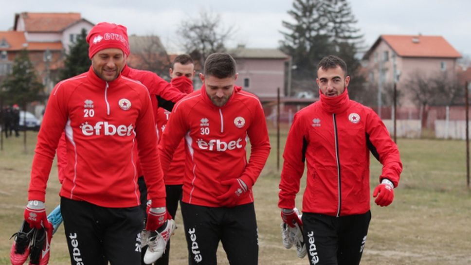 Дани Младенов: Отказах оферта от чужбина заради ЦСКА 1948