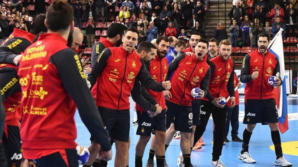 Испания започна с убедителна победа защитата на титлата си на Европейското