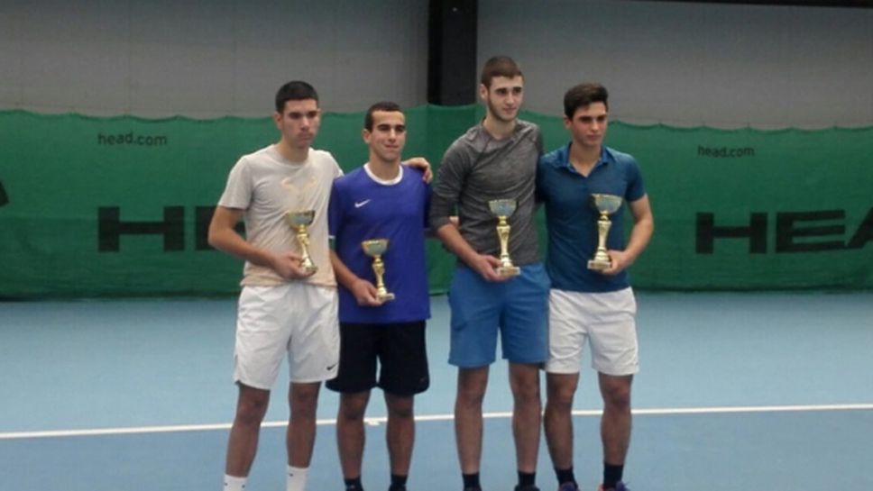 Държавното първенство на закрито до 18 г. в Бургас излъчи шампионите на двойки