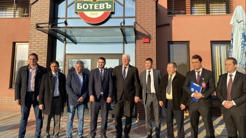 Ботев (Пд) ще си партнира с международна футболна академия от Либия