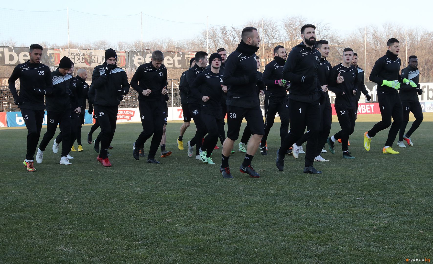 Футболистите на Локомотив Пловдив с първа тренировка за годината