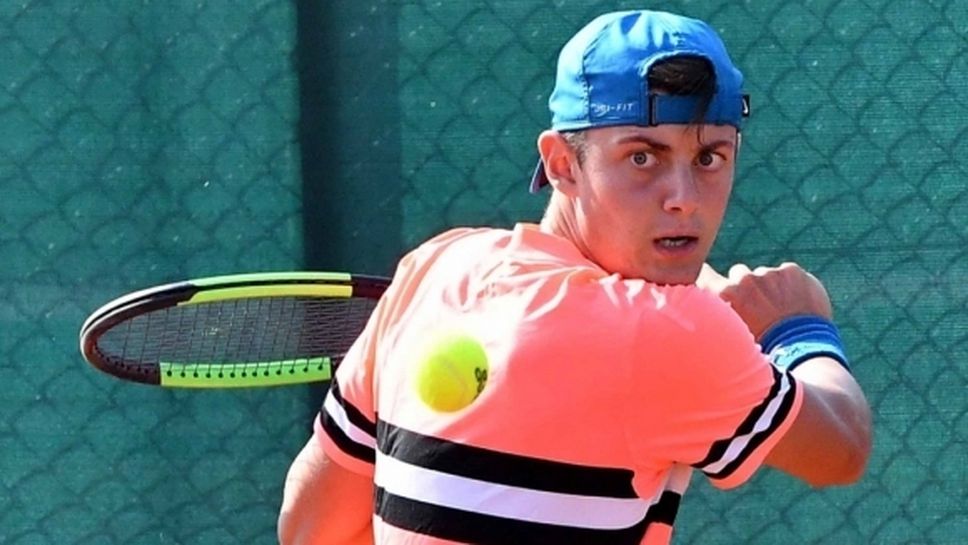 Александър Лазаров отпадна на четвъртфиналите на двойки в Турция