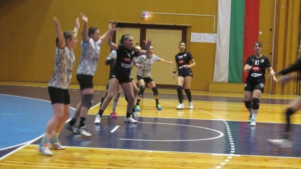 Етър 64 се утвърди на второто място в женския хандбален елит