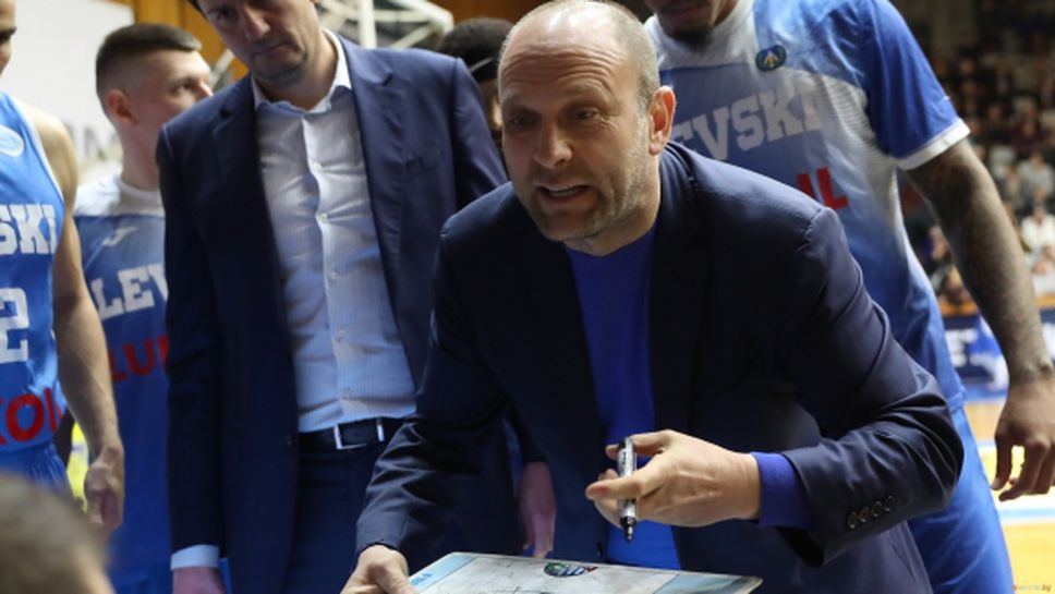 Константин Папазов: Очаквам утре залата да бъде синя
