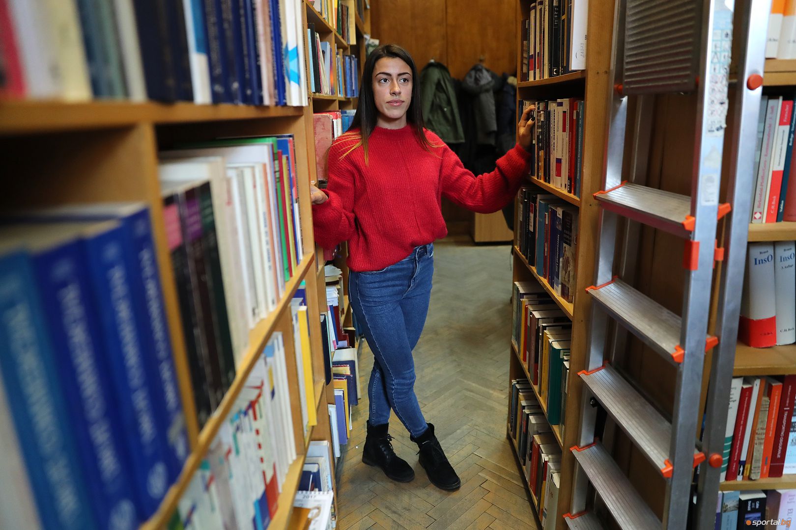 "Извън пистата" с Виктория Георгиева