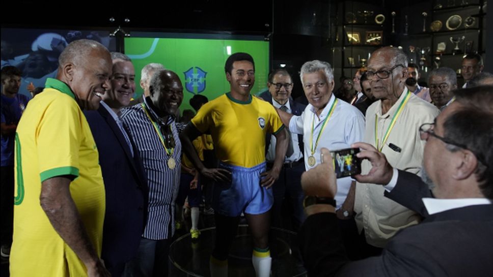 Откриха статуя на Пеле по повод 50 години от третата световна титла на Бразилия
