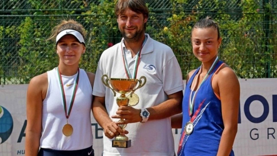 Аршинкова и Топалова загубиха финала на двойки в Тунис