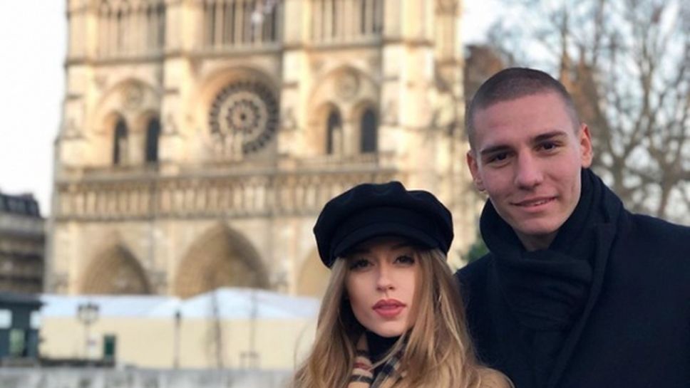 Национал люби студентка в Кеймбридж