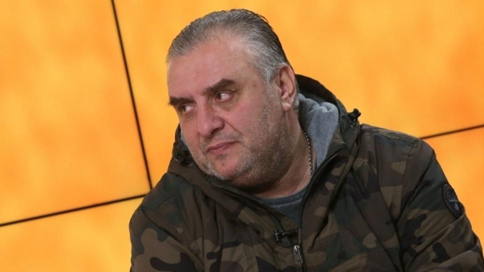 Дучето: Дълбока селяния и простащина, които нямат място на "Армията"