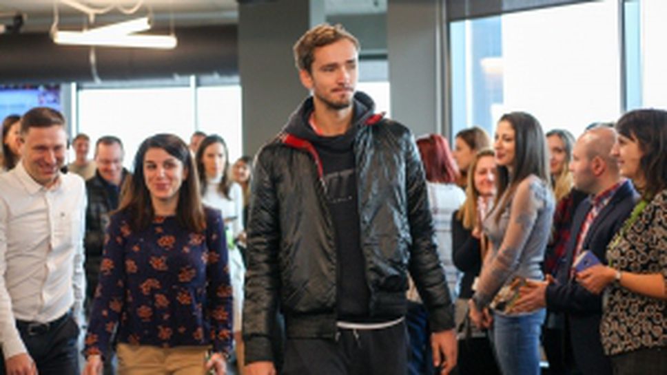 Даниил Медведев се срещна с фенове