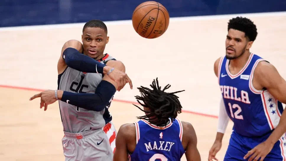 Вашингтон остана в играта, Ембийд се контузи