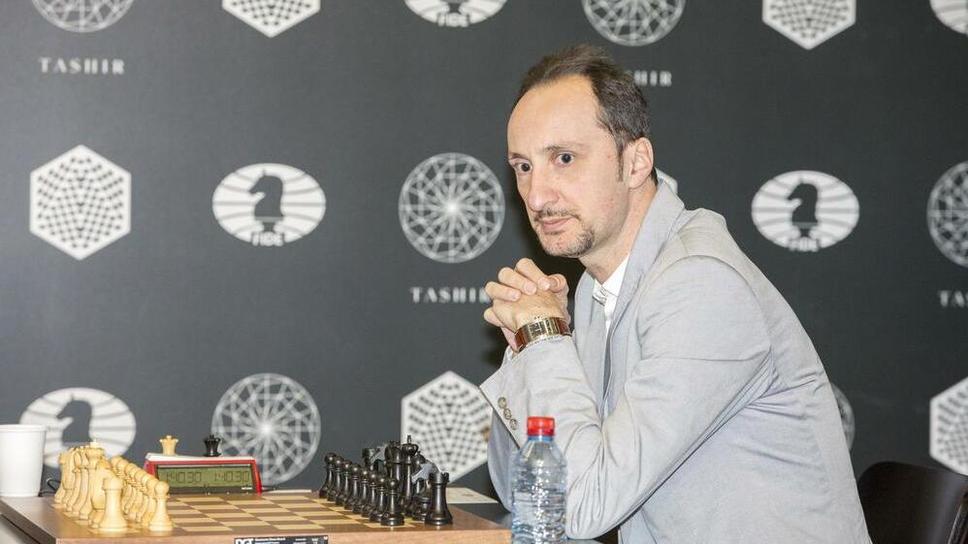 Веселин Топалов поведе с пет точки на легендата в шахмата Гари Каспаров