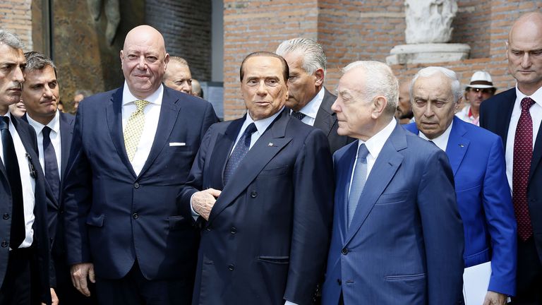 Берлускони покани познато име в Монца за битката в елита