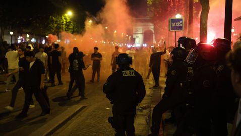  Сериозни провали след снощните конфликти в Париж 