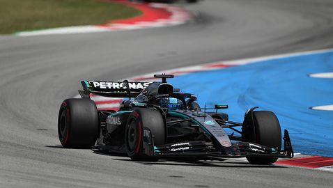  Ръсел подлага на критика остро Верстапен след удара сред двамата в Испания 