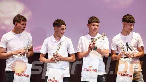 Ето най-добрите по постове в U15