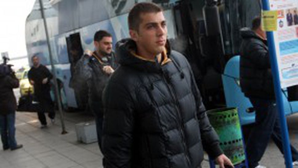 "Сините" национали вече са в Агиа Напа