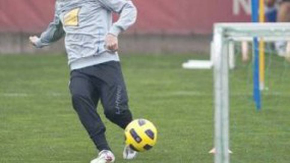 Кристиано и Иниеста са по-добри от Меси, смята Баена