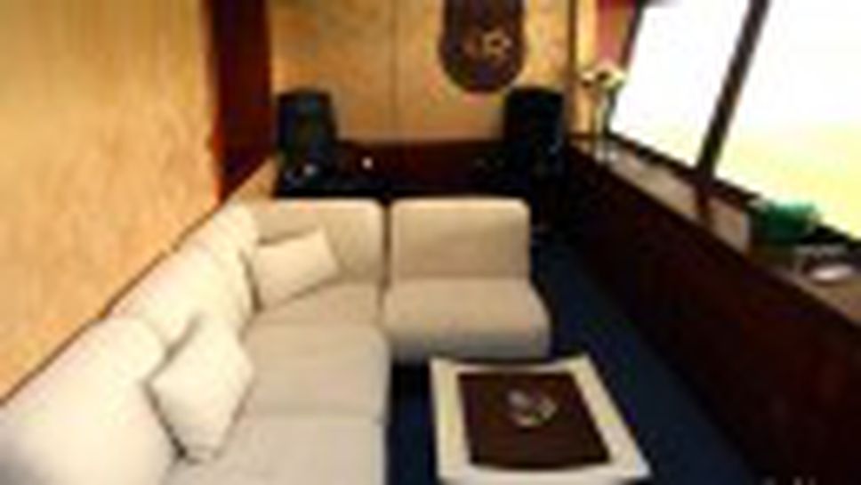 Обновеният стадион "Лазур"