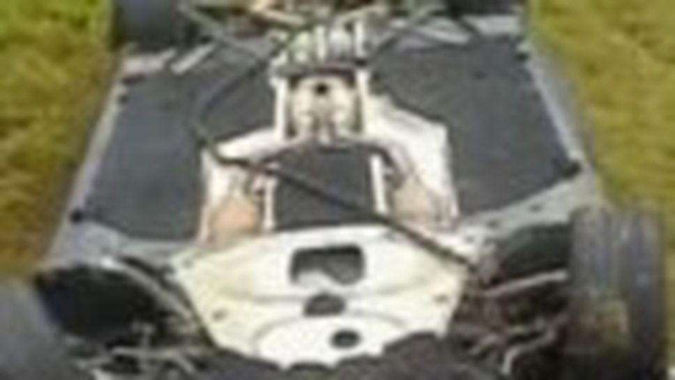 Уникални снимки от катастрофата на Юсейн Болт