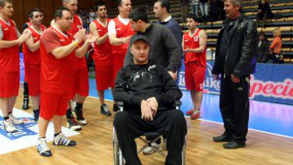 Вижте изключителни снимки от благотворителния мач за Георги Огнянов (фотогалерия)