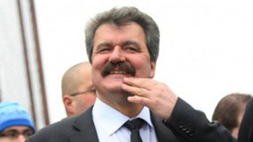 Наско Сираков: Батков не може да смени Гонзо и Ясен