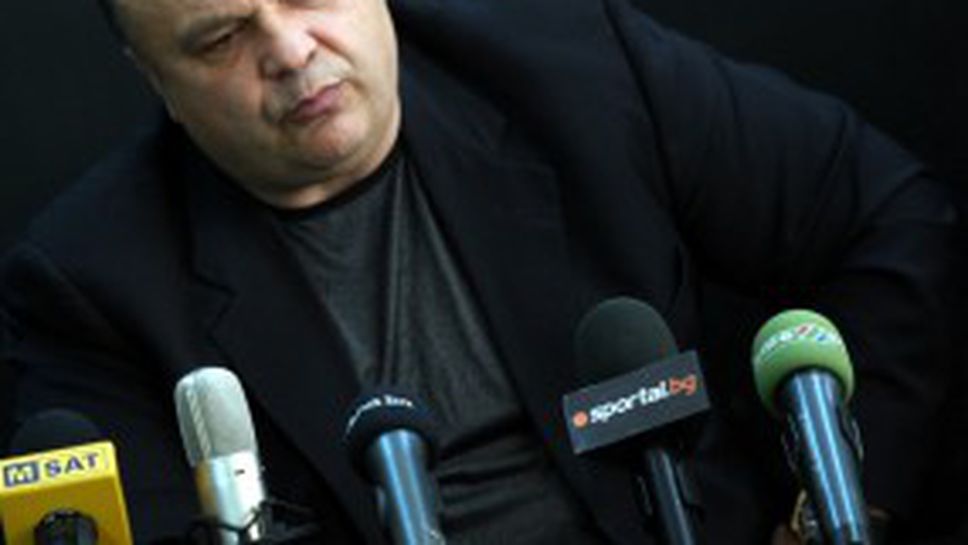 Емил Наков недоволен от наказанието на Николай Йорданов