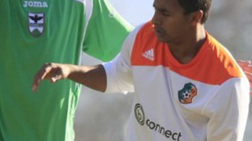 Официално: Дока ще играе срещу Левски и ЦСКА (видео)