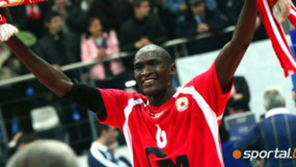 Обясняват се в любов на Филип Мейо