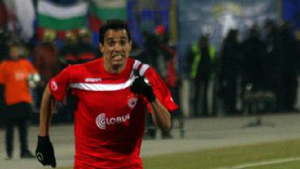 Звездата на ЦСКА на линия за Литекс