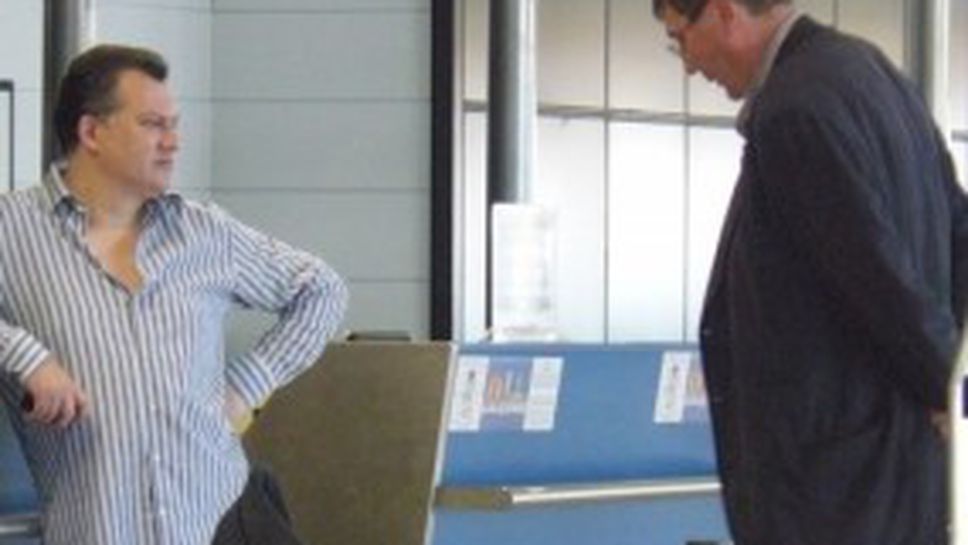 Семейството на Михов отпътува с тялото му за Варна