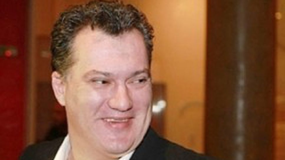Проверяват тялото на Михов с аутопсия за предизвикан инфаркт
